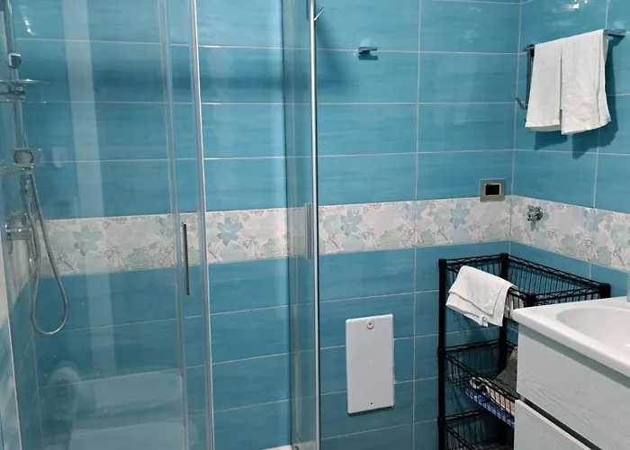 לינה וארוחת בוקר Casa Rosy 4*